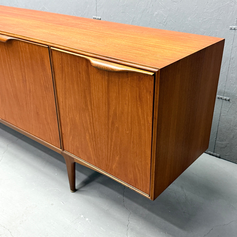 
                      
                        A.H.McINTOSH(マッキントッシュ) /  DUNVEGAN Sideboard (402)
                      
                    
