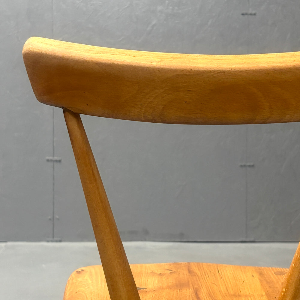 
                      
                        ERCOL(アーコール) / STACKING CHAIR スタッキングチェア (305)
                      
                    