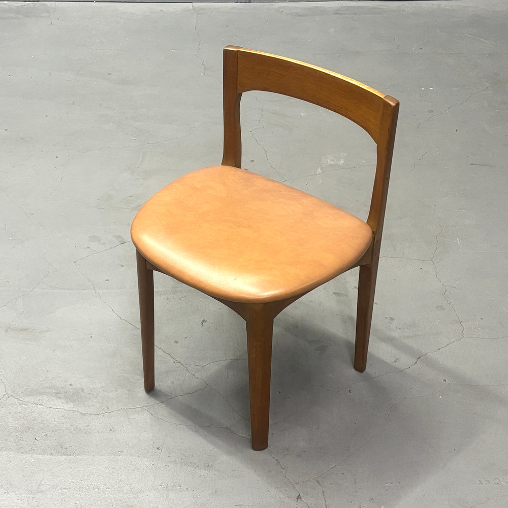 
                      
                        Nathan(ネイサン) / DINING CHAIR ダイニングチェア (402)
                      
                    