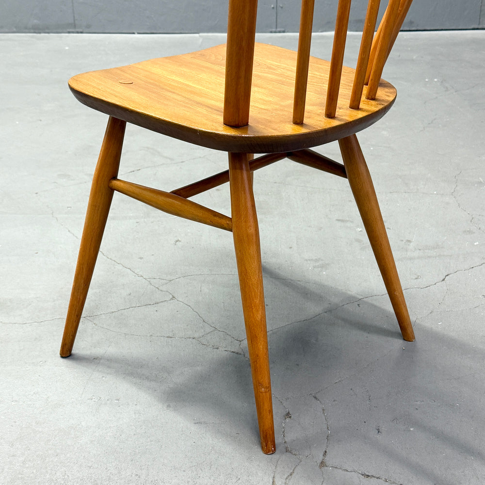
                      
                        ERCOL(アーコール) / HOOP BACK CHAIR 4本 フープバックチェア (401)
                      
                    