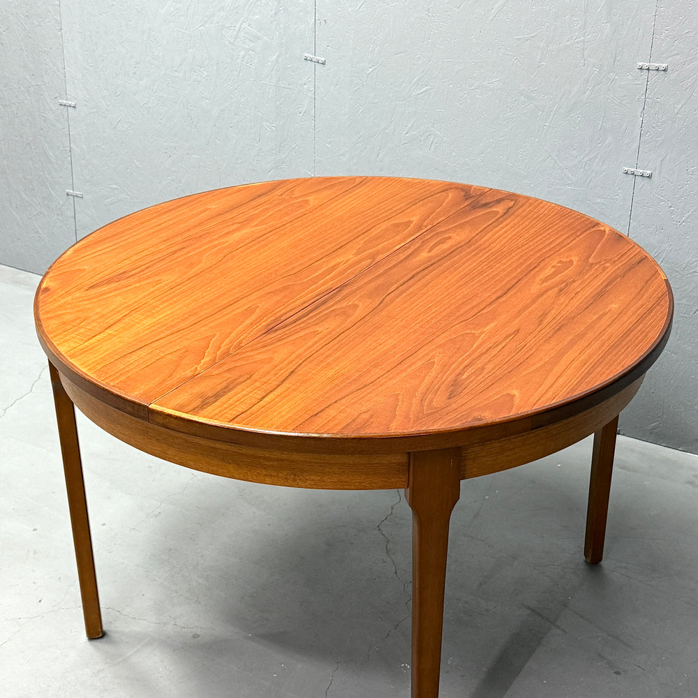 
                      
                        Remploy / EXTENSION ROUND TABLE エクステンション ラウンドテーブル
                      
                    