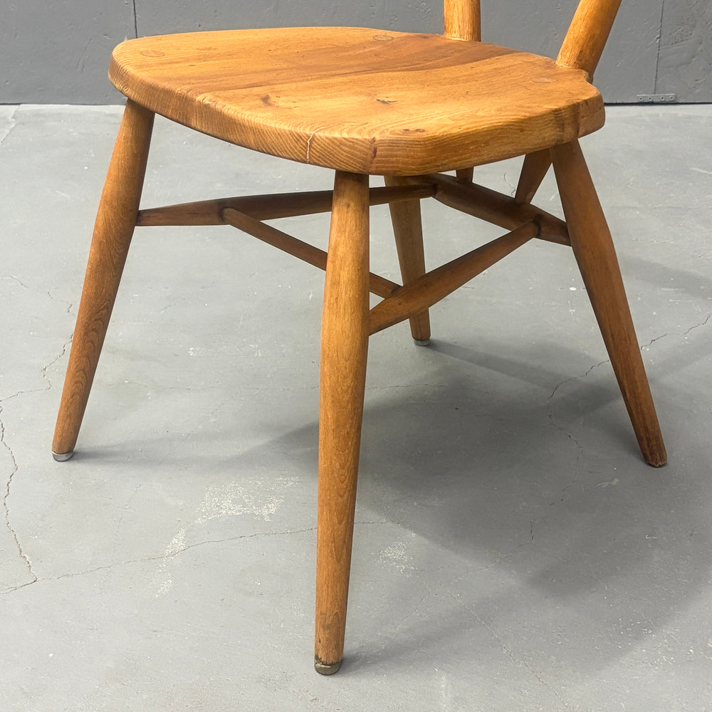 
                      
                        ERCOL(アーコール) / STACKING CHAIR スタッキングチェア (305)
                      
                    