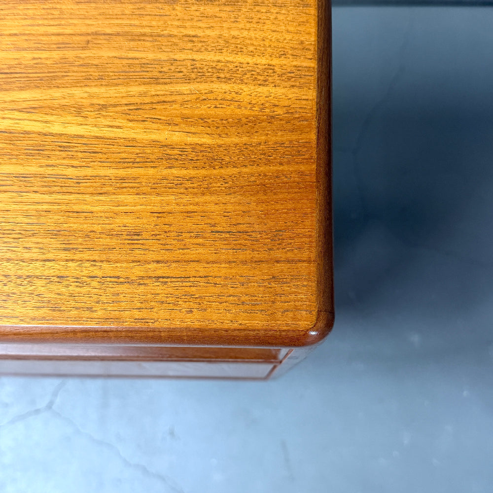 
                      
                        G-PLAN(ジープラン) / Fresco Sideboard フレスコ サイドボード (501)
                      
                    