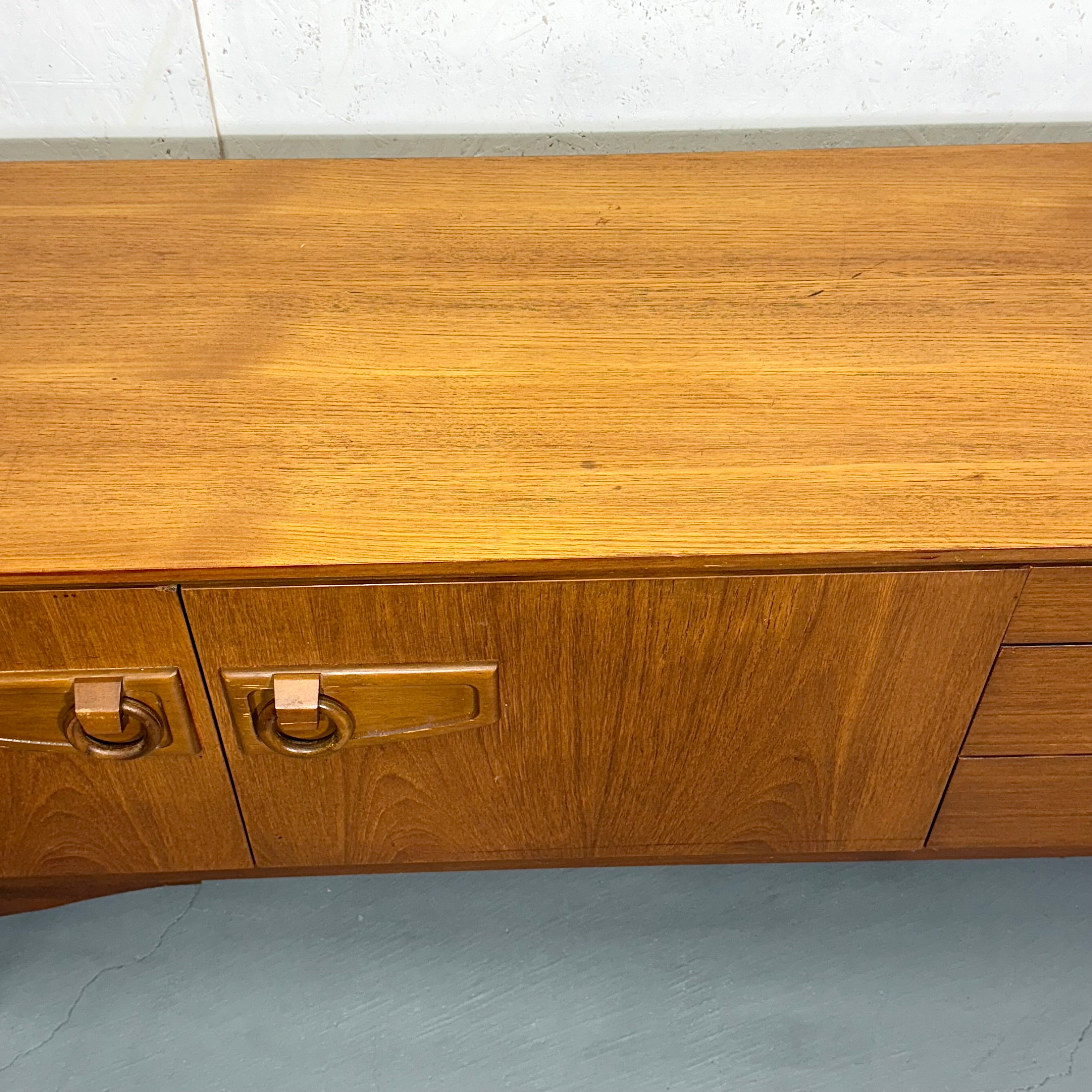 Beautility (ビューティリティ) / ヴィンテージ サイドボード (302