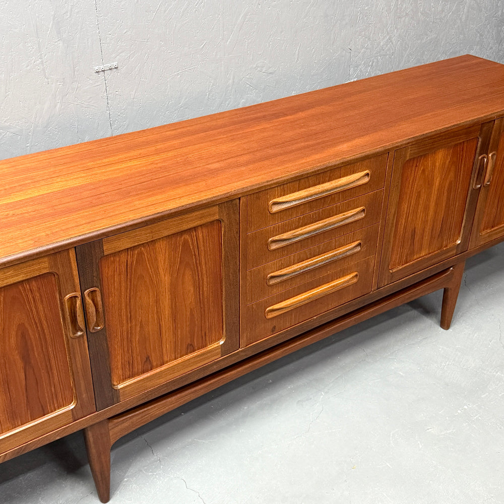 
                      
                        G-PLAN(ジープラン) / Fresco Long Jhon Sideboard フレスコ ロングジョン サイドボード (401)
                      
                    