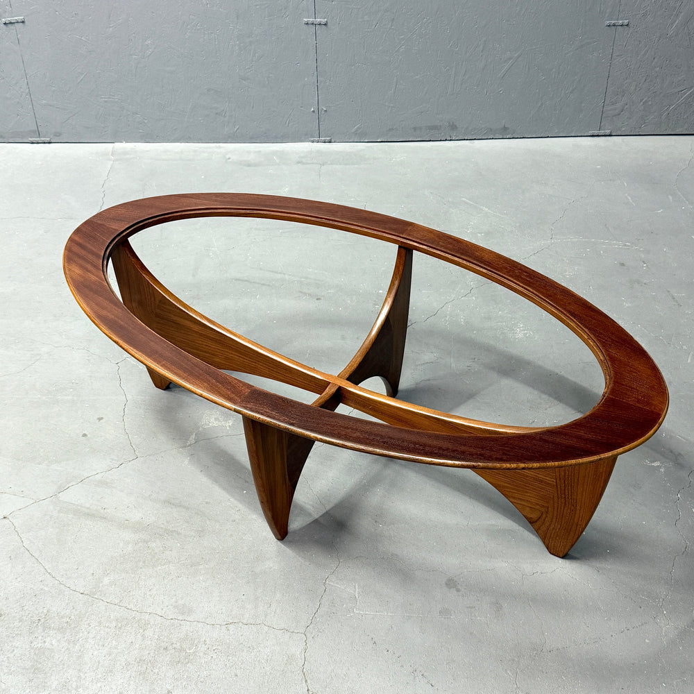 
                      
                        G-PLAN(ジープラン) / Astro oval coffee table アストロ オーバルコーヒーテーブル (502)
                      
                    