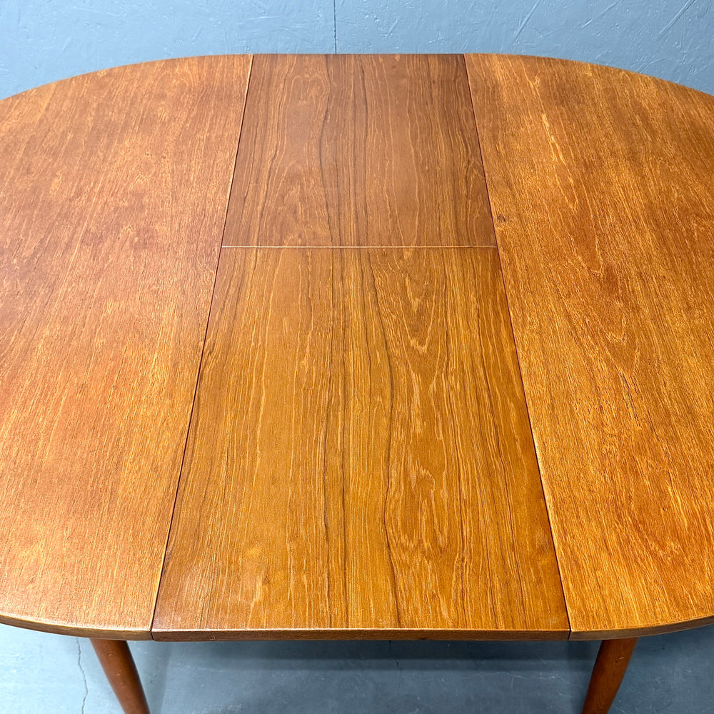 
                      
                        TEAK EXTENSION ROUND TABLE チークラウンドテーブル (501)
                      
                    