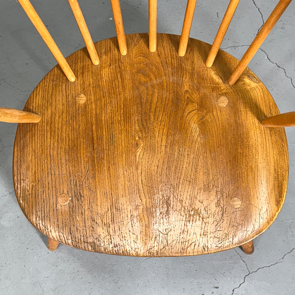 
                      
                        ERCOL(アーコール) COWHORN CHAIR / カウホーンチェア (302)
                      
                    