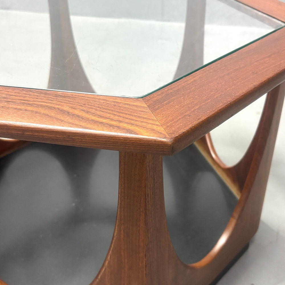
                      
                        G-PLAN(ジープラン) /HEXAGONAL COFFEE TABLE ヘキサゴナル コーヒーテーブル (401)
                      
                    
