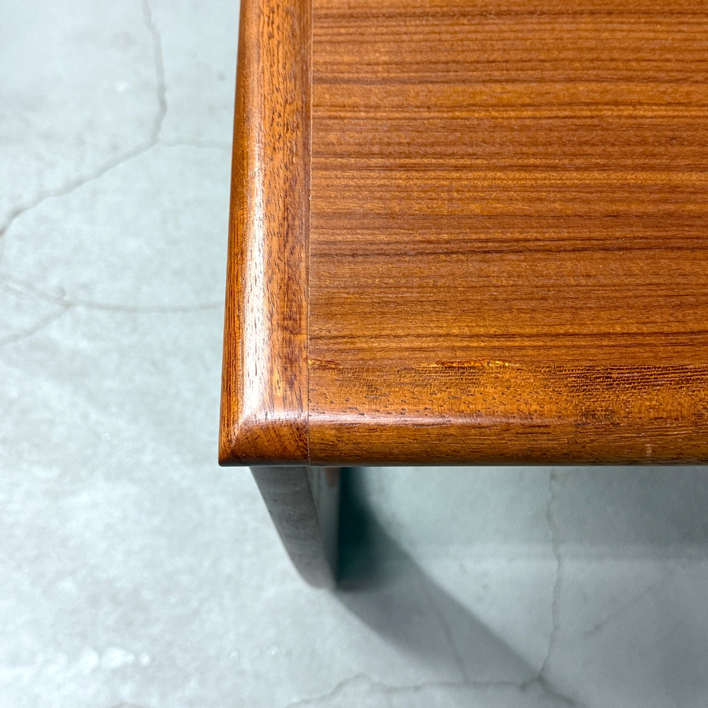 
                      
                        SUNELM Products (サンエルム・プロダクツ)
/ Teak Nest of Table チーク ネストテーブル
                      
                    