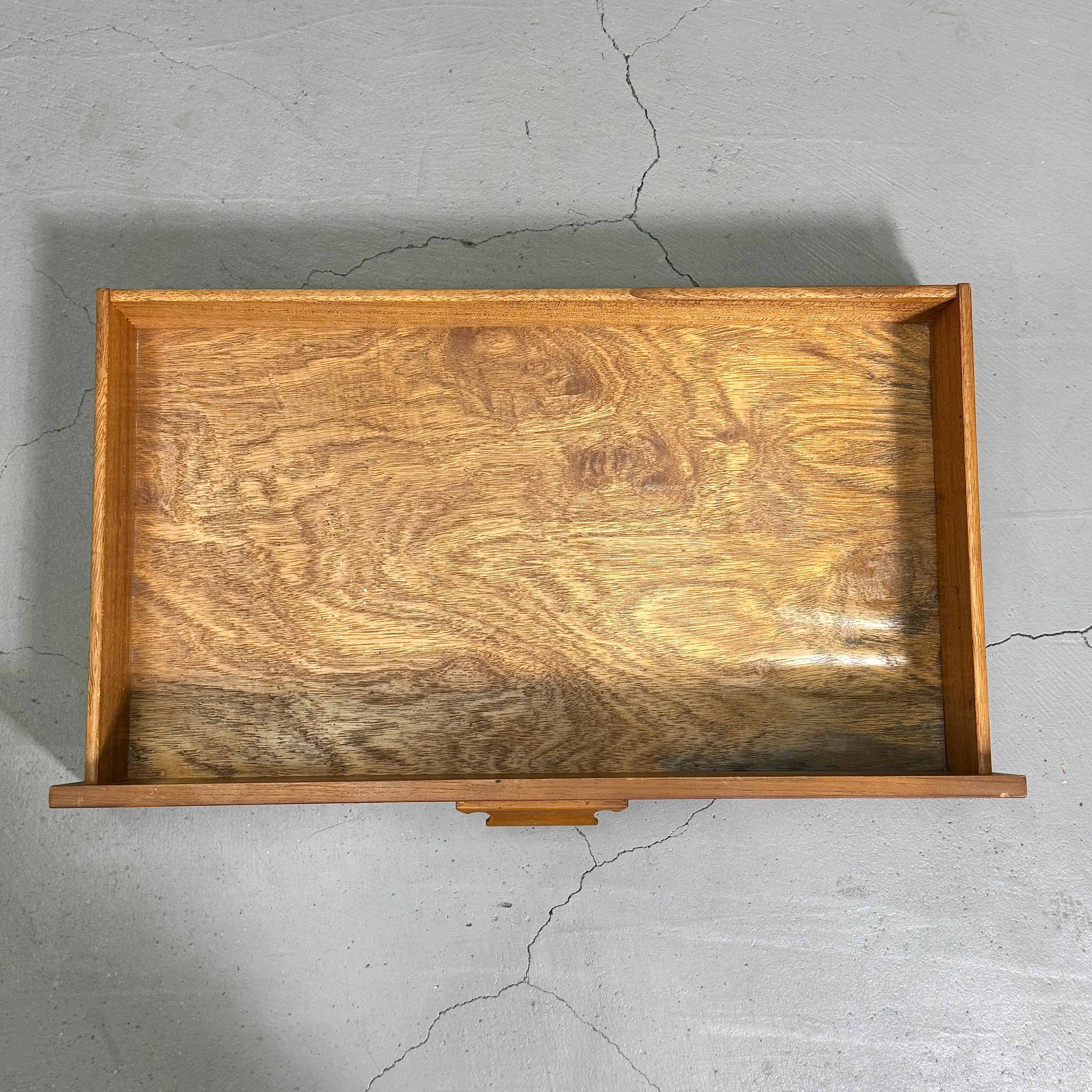 Beautility (ビューティリティ) / ヴィンテージ サイドボード (302