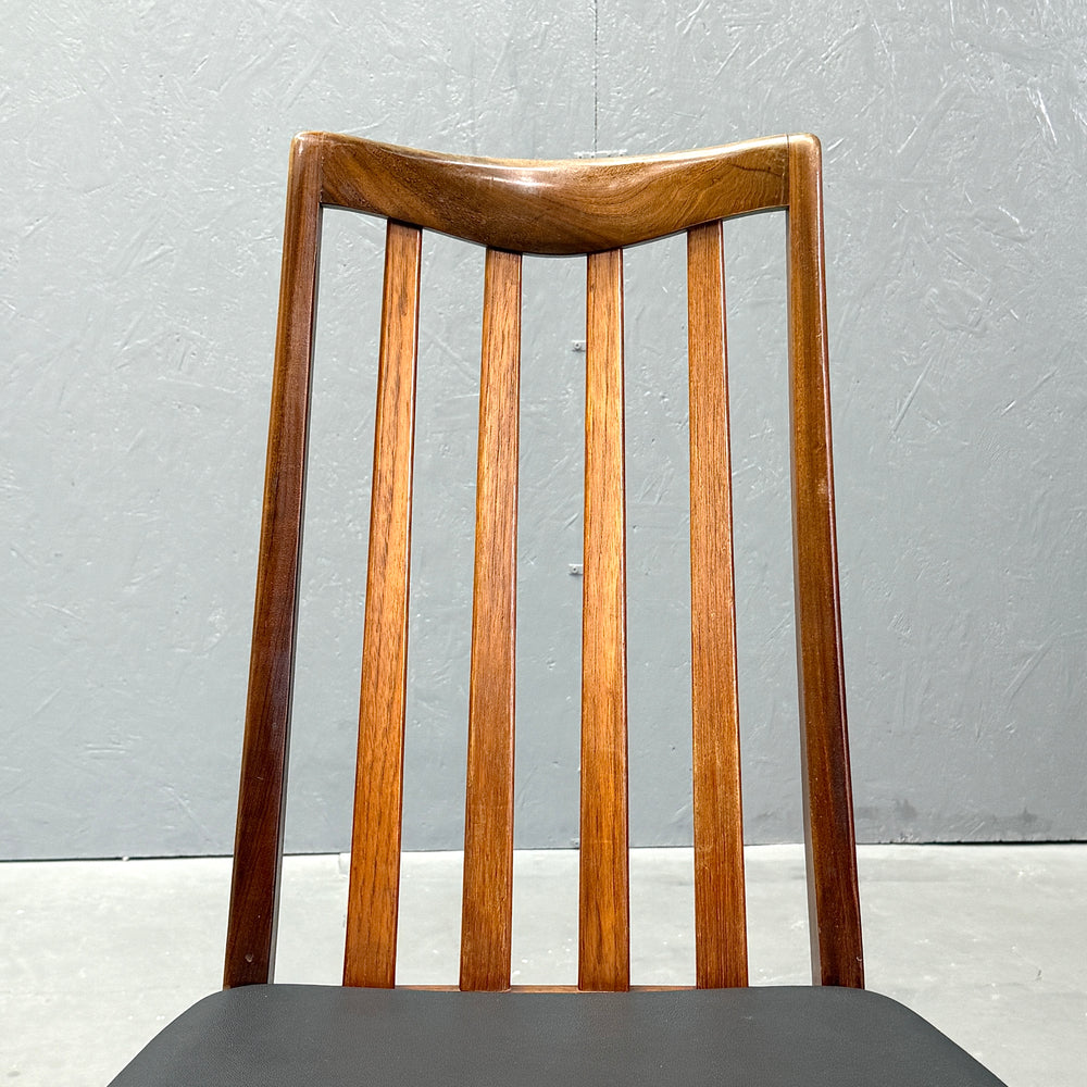 
                      
                        G-PLAN(ジープラン) / DINING CHAIR スラットバックチェア (402)
                      
                    