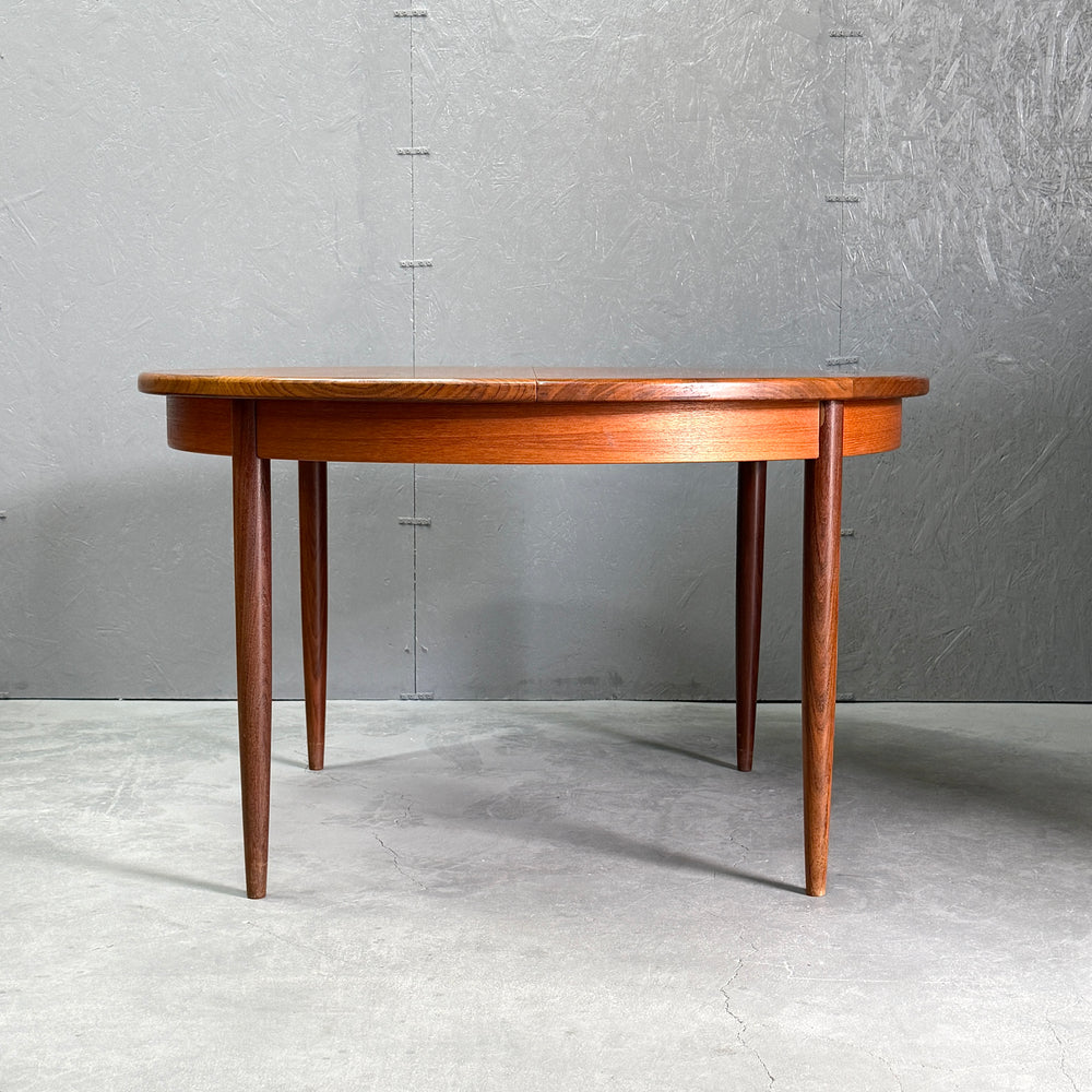 
                      
                        G-PLAN(ジープラン) / Fresco ROUND TABLE フレスコ ラウンドエクステンション ダイニングテーブル (403)
                      
                    