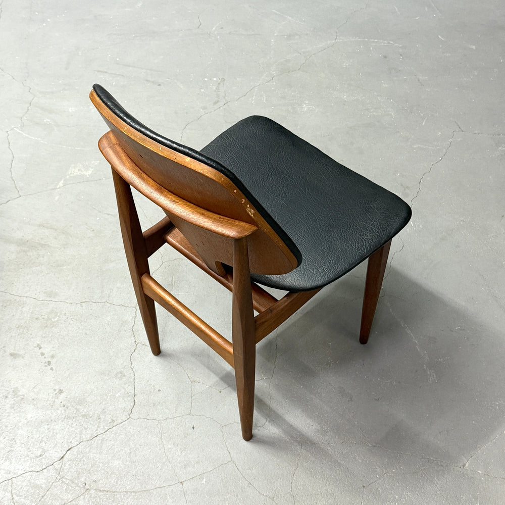 
                      
                        Elliots of Newbury(EON) / VINTAGE CHAIR ヴィンテージチェア (501)
                      
                    