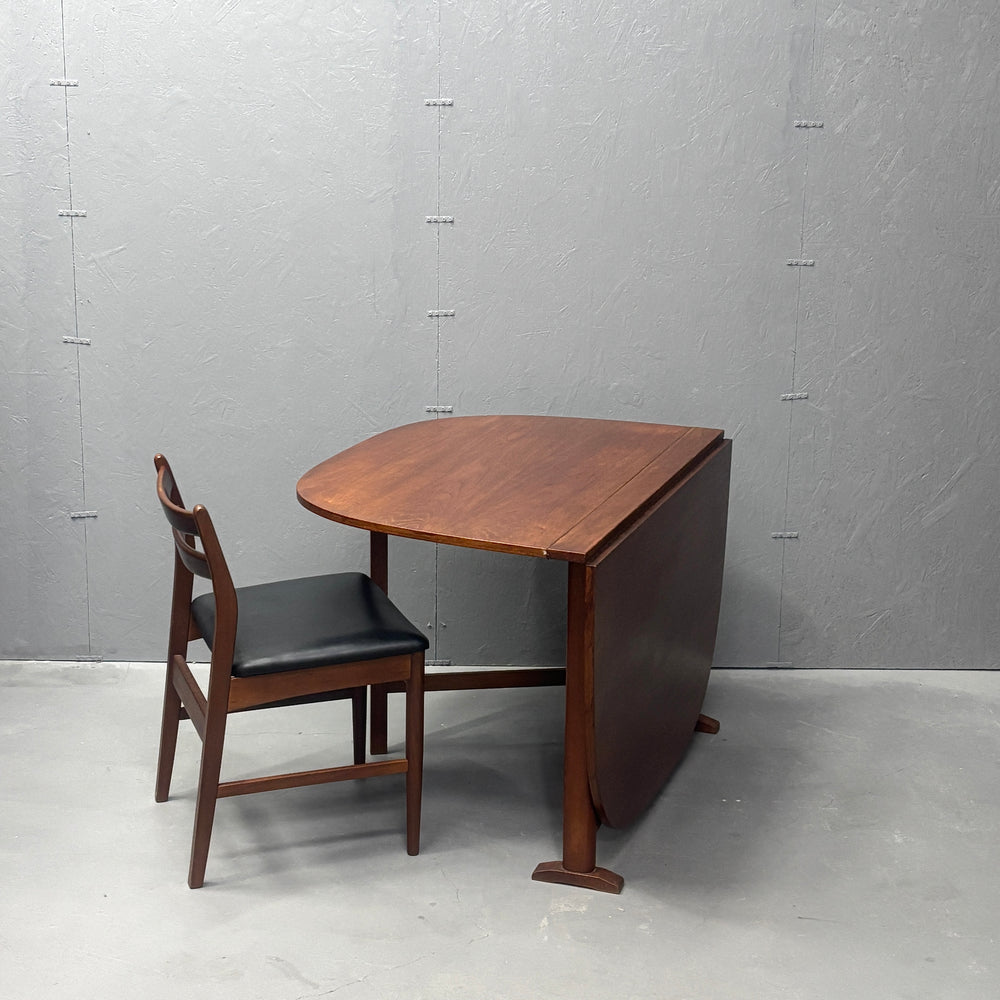 
                      
                        VINTAGE TEAK DROP LEAF GATELEG TABLE ヴィンテージ チークドロップリーフ ゲートレッグテーブル (401)
                      
                    