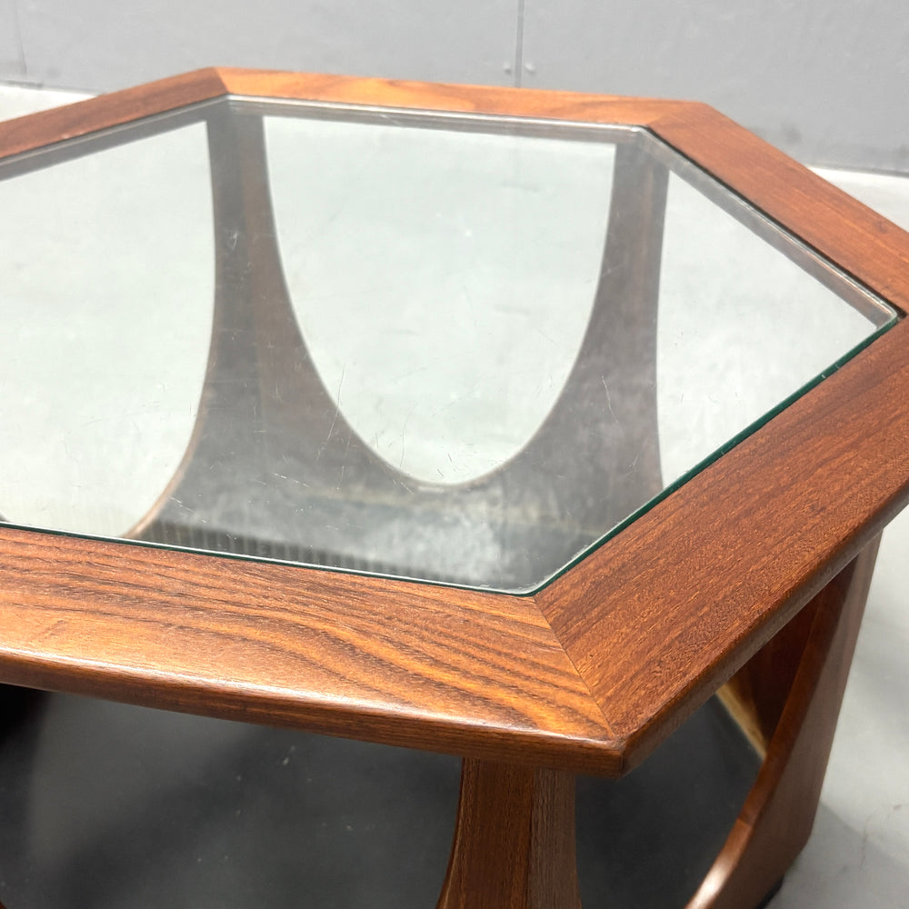 
                      
                        G-PLAN(ジープラン) /HEXAGONAL COFFEE TABLE ヘキサゴナル コーヒーテーブル (401)
                      
                    