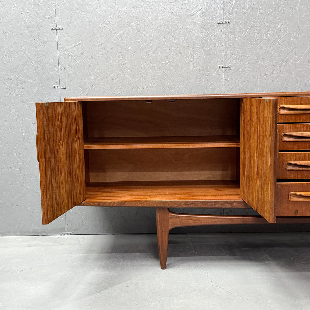 
                      
                        G-PLAN(ジープラン) / Fresco Long Jhon Sideboard フレスコ ロングジョン サイドボード (401)
                      
                    