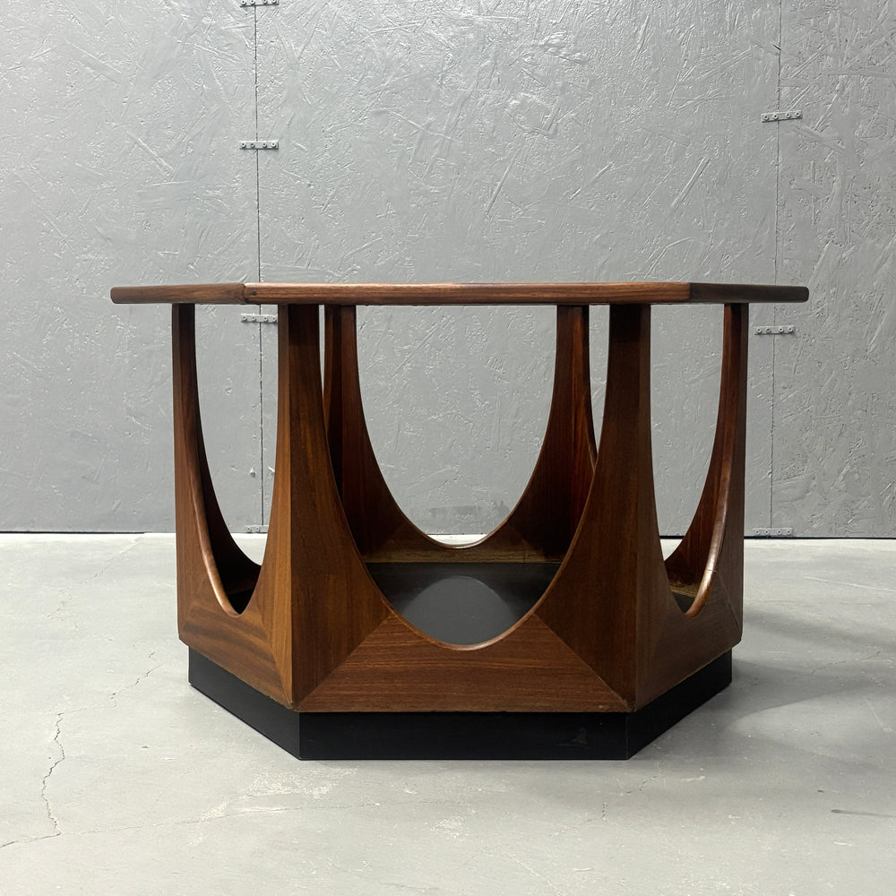 
                      
                        G-PLAN(ジープラン) /HEXAGONAL COFFEE TABLE ヘキサゴナル コーヒーテーブル (401)
                      
                    