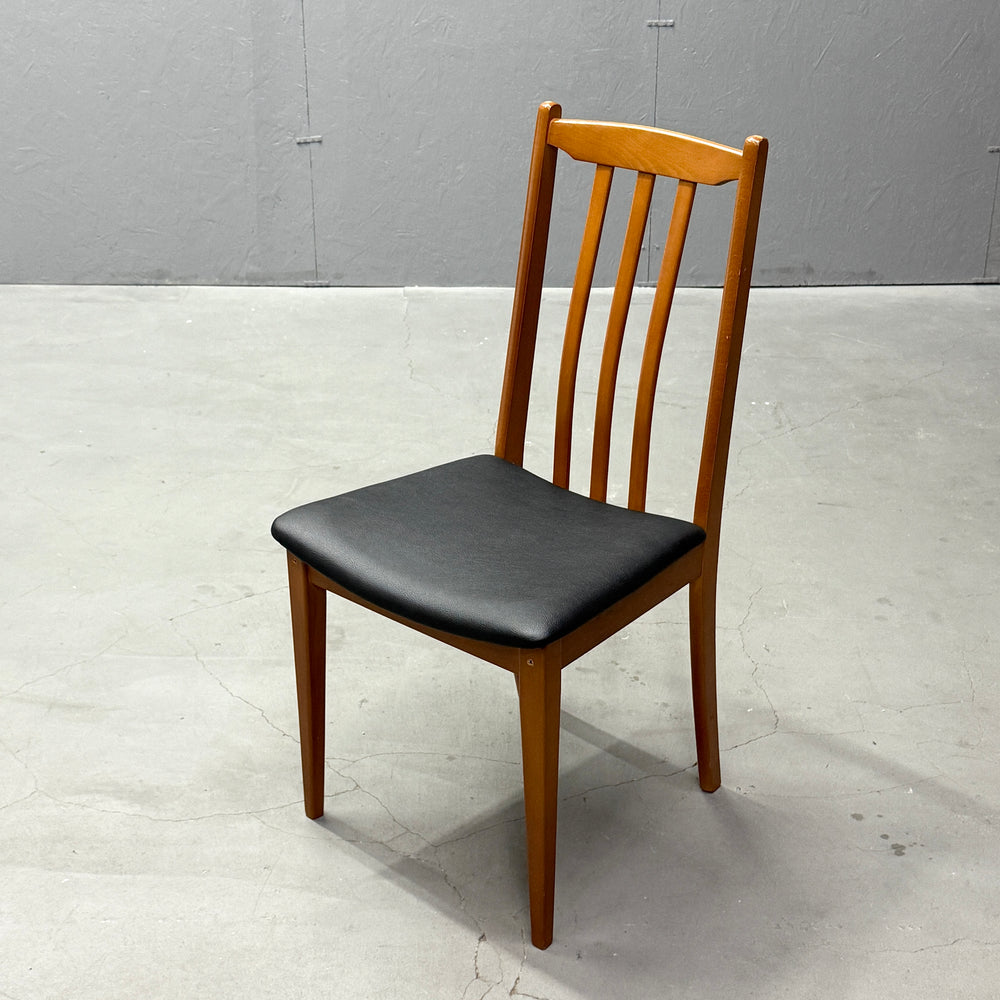 
                      
                        Vintage dining chair 英国ヴィンテージ ダイニングチェア (402)
                      
                    