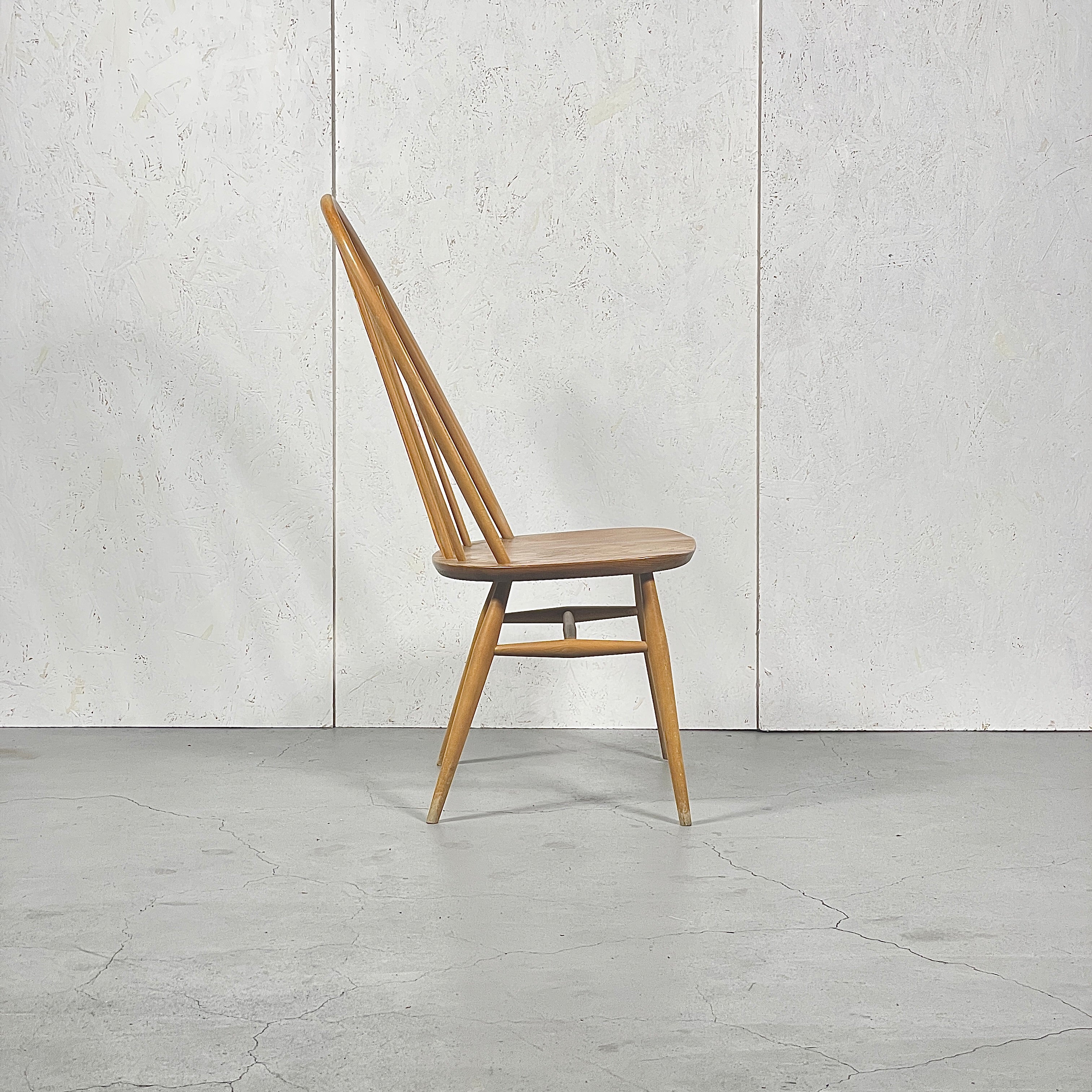 ERCOL(アーコール) / スワンバックチェア (2) アーコールのスワンバックチェア（オリーブチョコ色・ハの字脚・タグ