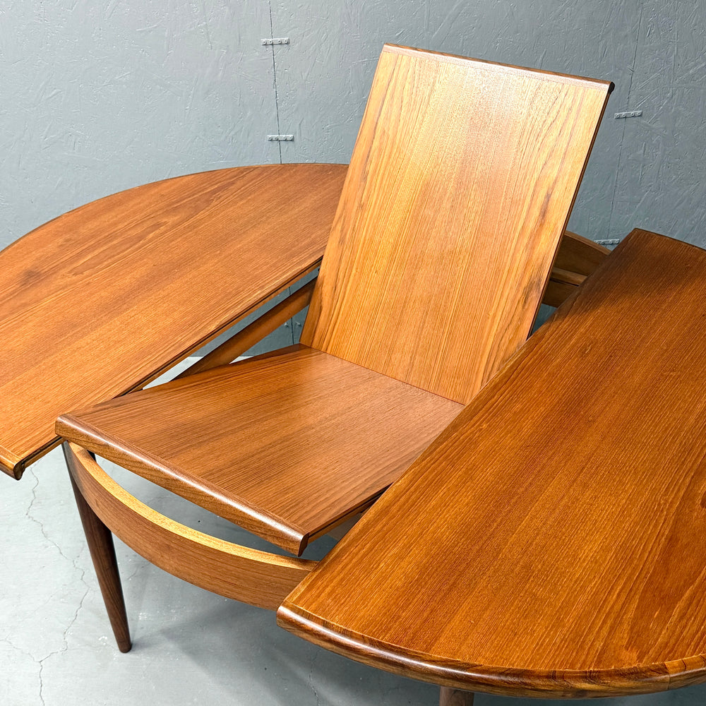 
                      
                        G-PLAN(ジープラン) / Fresco ROUND TABLE フレスコ ラウンドエクステンション ダイニングテーブル (504)
                      
                    