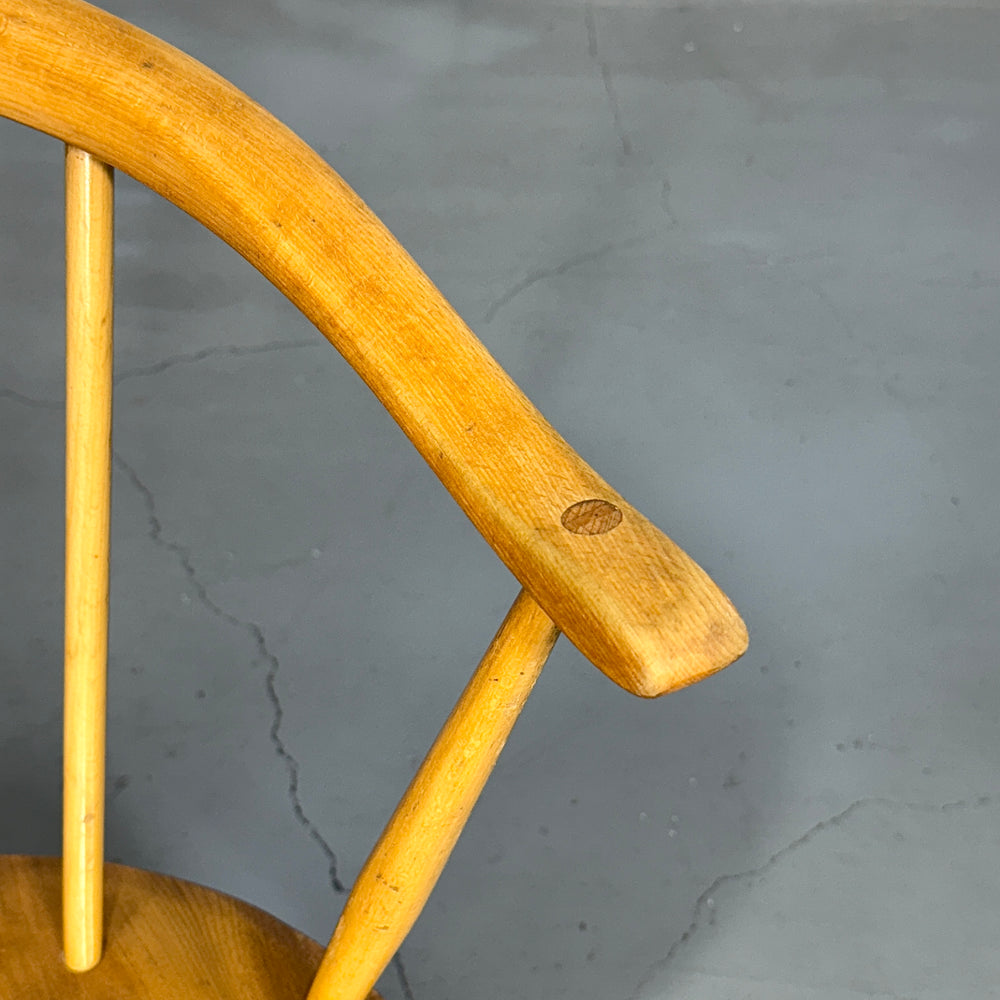 
                      
                        ERCOL(アーコール) COWHORN CHAIR / カウホーンチェア (301)
                      
                    