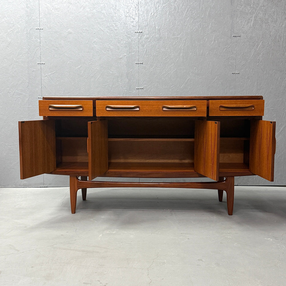 
                      
                        G-PLAN(ジープラン) / Fresco Sideboard フレスコ サイドボード (502)
                      
                    