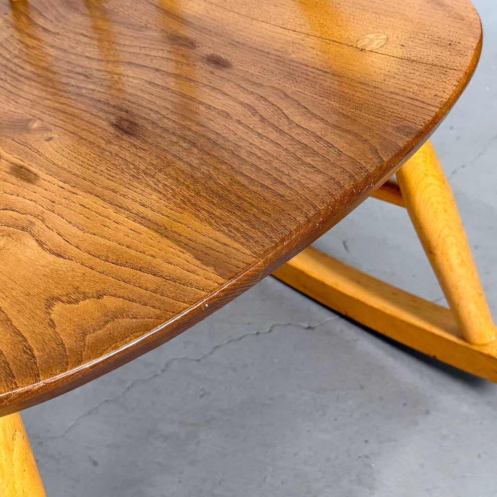 
                      
                        ERCOL(アーコール) COWHORN ROCKING CHAIR / カウホーン ロッキングチェア (301)
                      
                    
