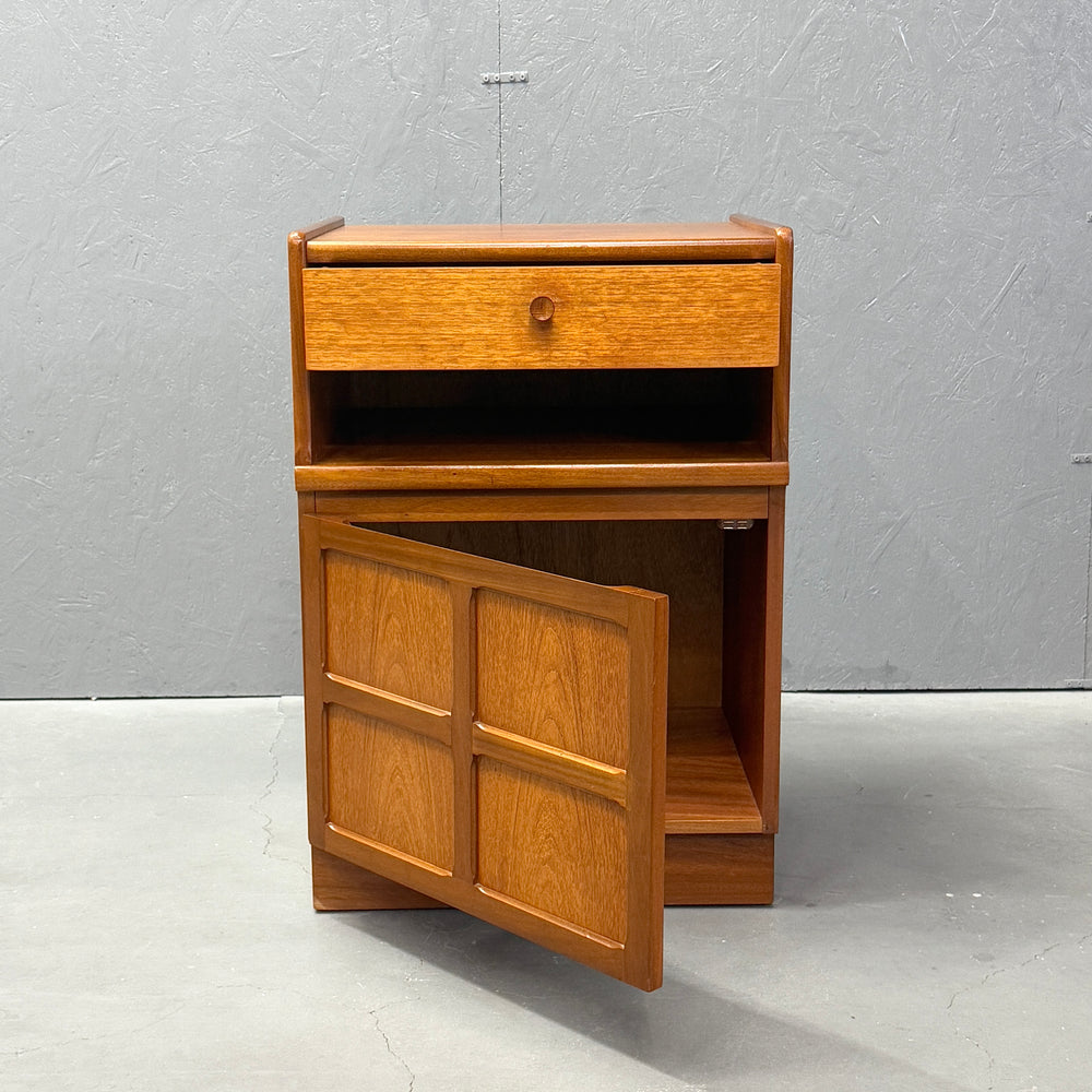 
                      
                        Nathan(ネイサン) / VINTAGE Small Cabinet
                      
                    