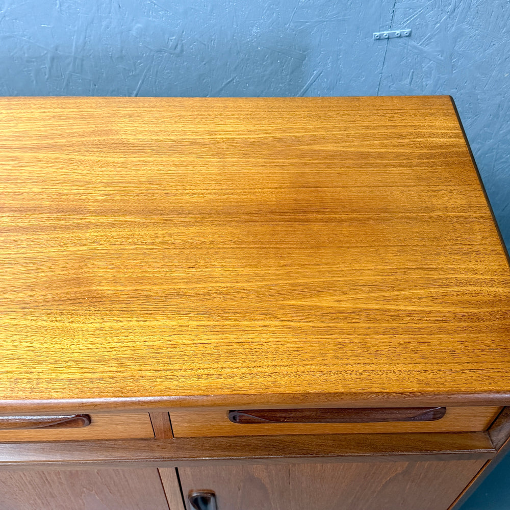 
                      
                        G-PLAN(ジープラン) / Fresco Sideboard フレスコ サイドボード (501)
                      
                    