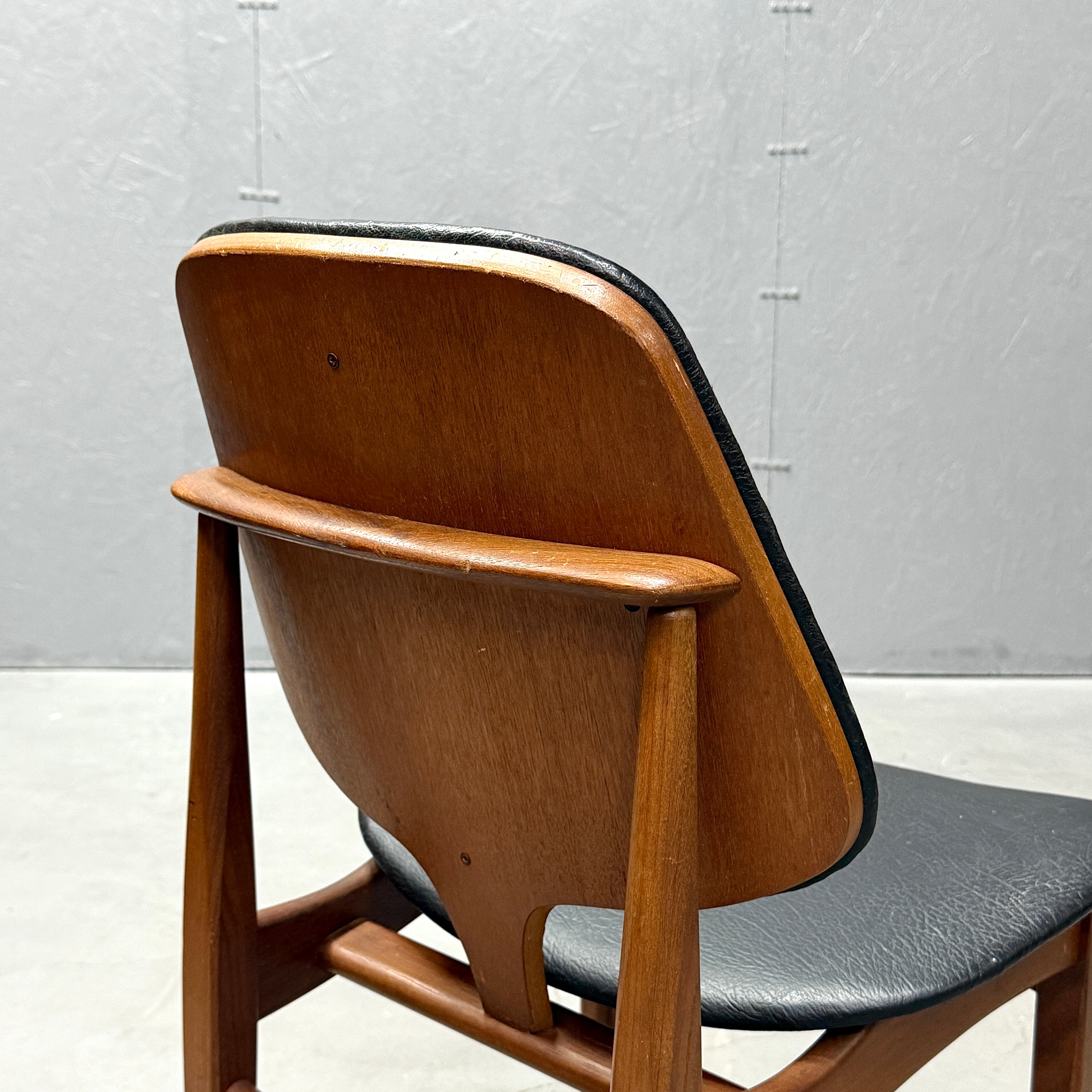 Elliots of Newbury(EON) / VINTAGE CHAIR ヴィンテージチェア (504