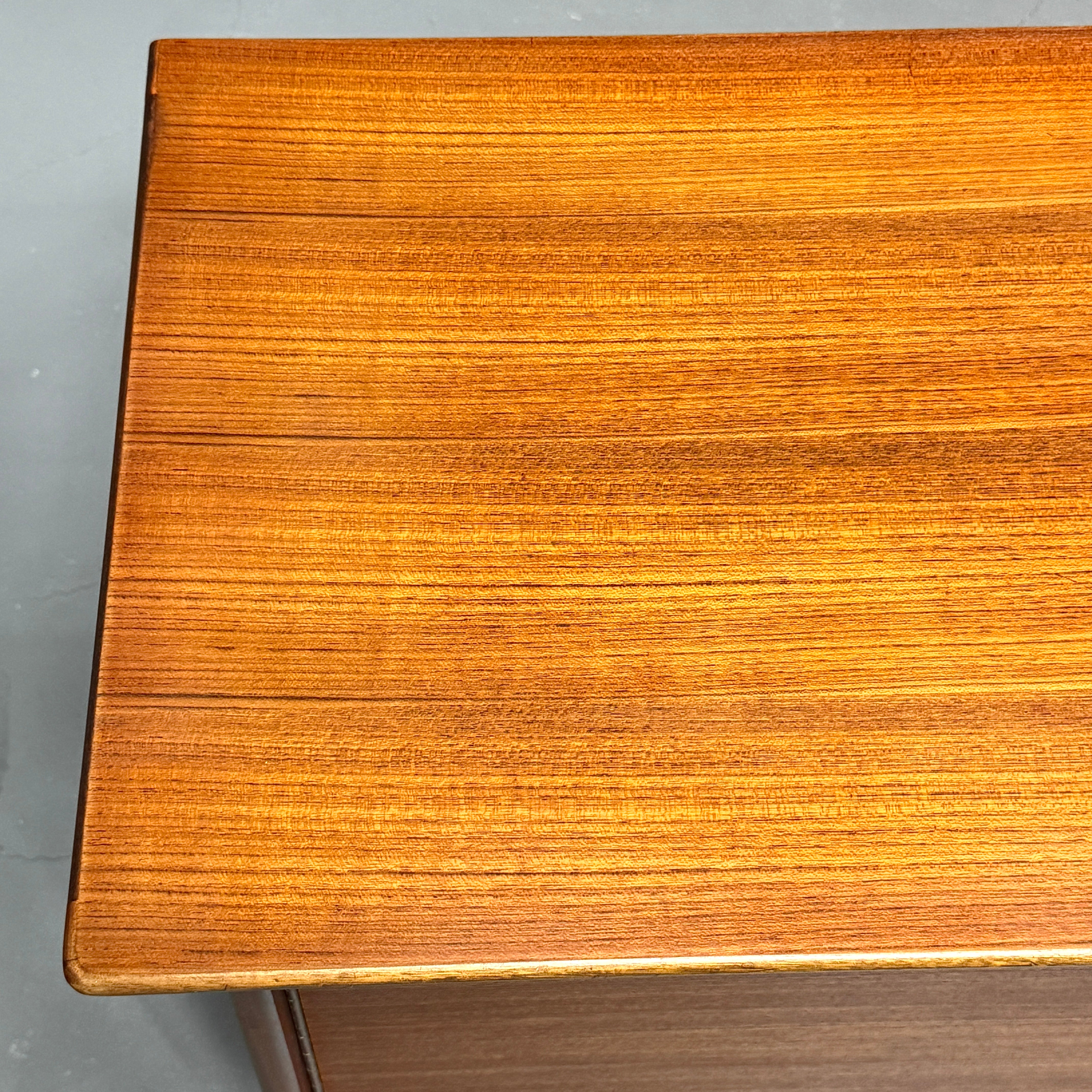 Younger(ヤンガー) / “Fonseca” Sideboard フォンセカ サイドボード