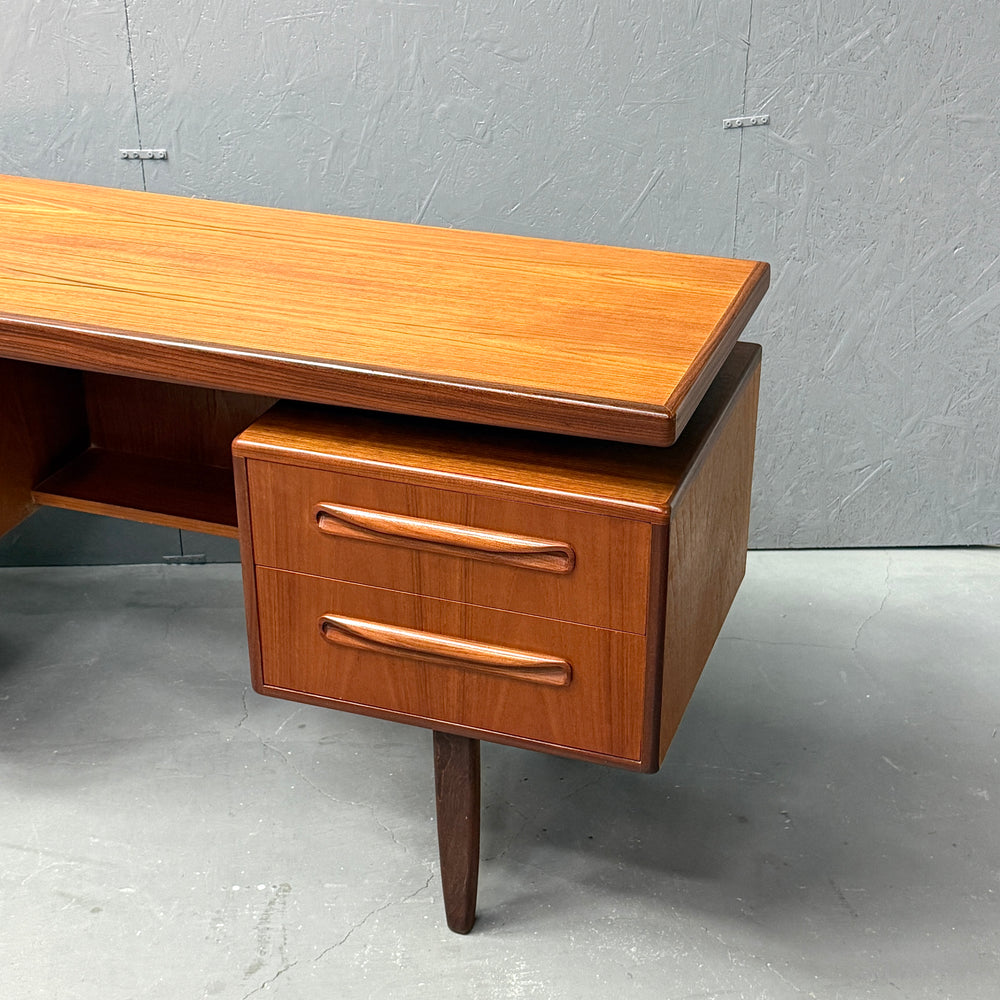 
                      
                        G-PLAN(ジープラン) / DRESSER ドレッサー (501)
                      
                    