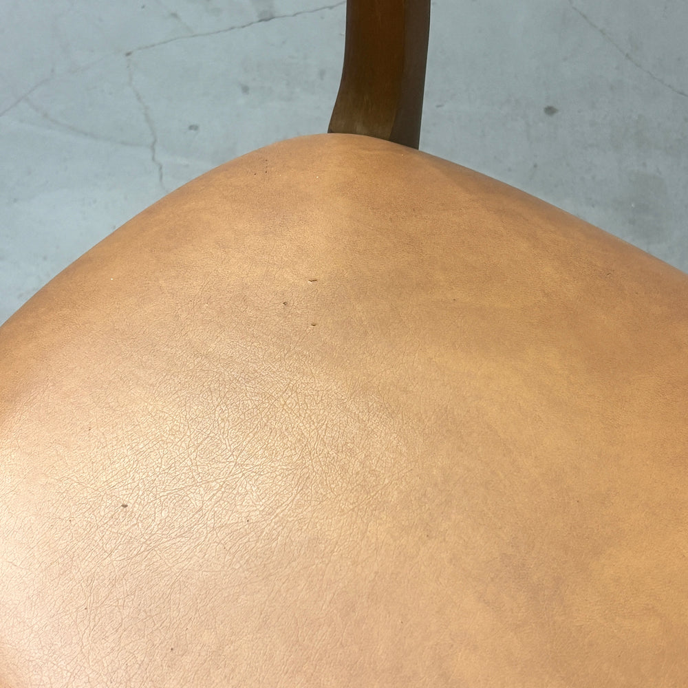 
                      
                        Nathan(ネイサン) / DINING CHAIR ダイニングチェア (403)
                      
                    