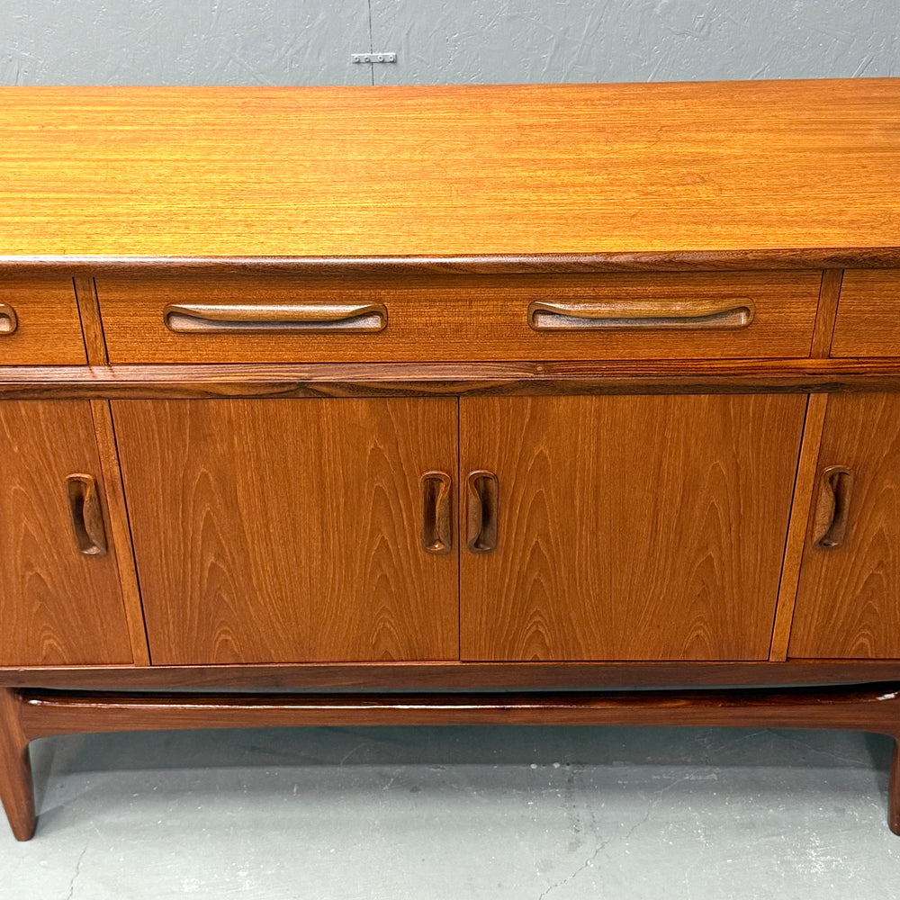 
                      
                        G-PLAN(ジープラン) / Fresco Sideboard フレスコ サイドボード (502)
                      
                    