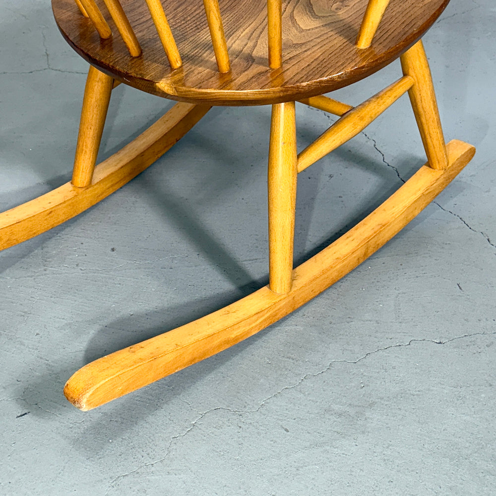 
                      
                        ERCOL(アーコール) COWHORN ROCKING CHAIR / カウホーン ロッキングチェア (301)
                      
                    