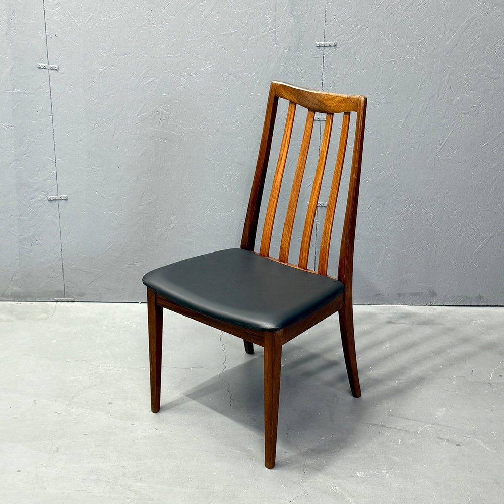 
                      
                        G-PLAN(ジープラン) / DINING CHAIR スラットバックチェア (402)
                      
                    