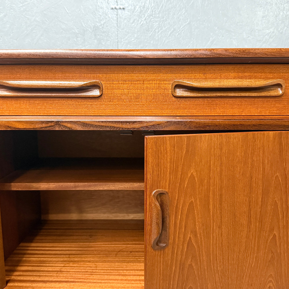 
                      
                        G-PLAN(ジープラン) / Fresco Sideboard フレスコ サイドボード (502)
                      
                    