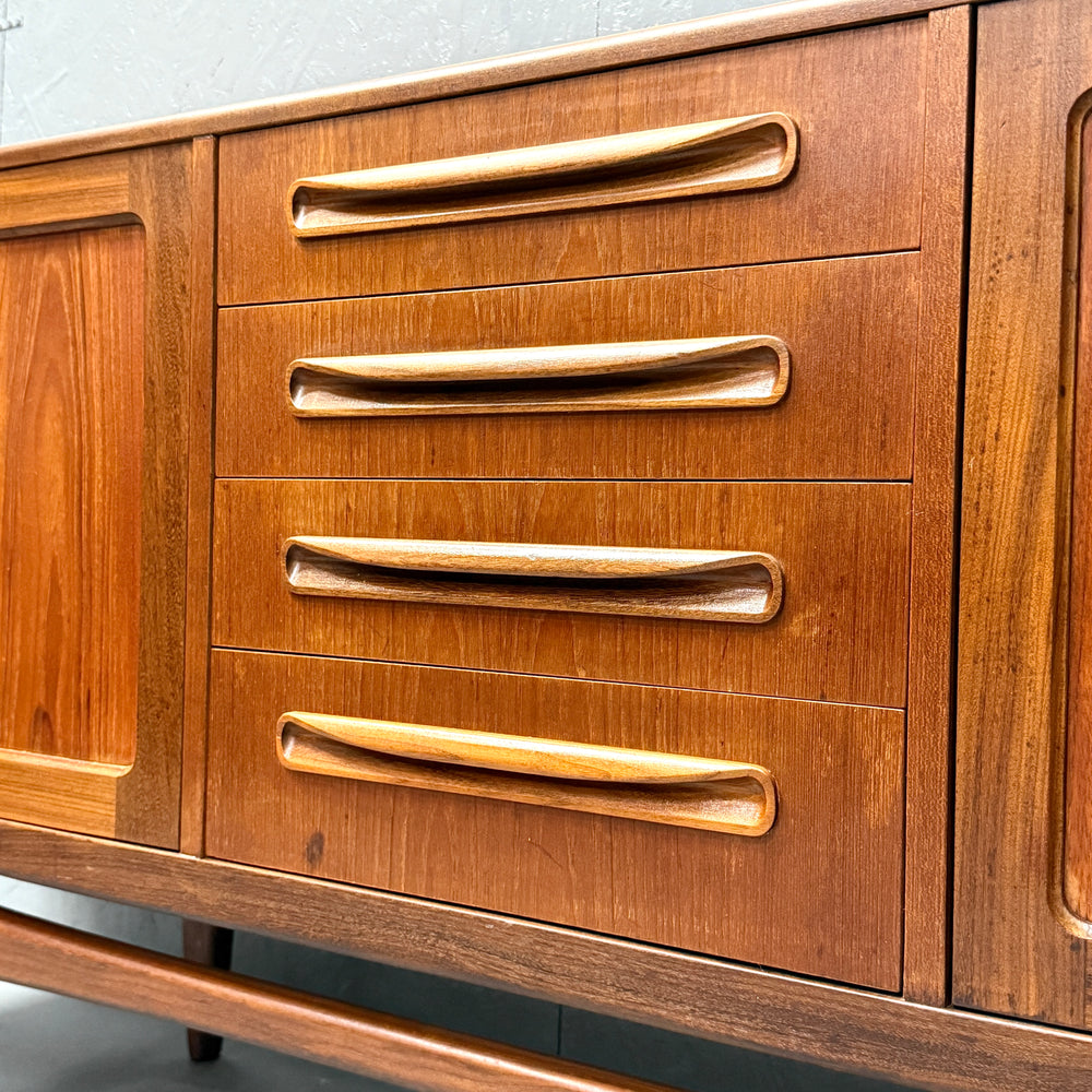 
                      
                        G-PLAN(ジープラン) / Fresco Long Jhon Sideboard フレスコ ロングジョン サイドボード (401)
                      
                    