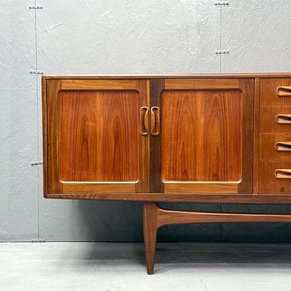 
                      
                        G-PLAN(ジープラン) / Fresco Long Jhon Sideboard フレスコ ロングジョン サイドボード (401)
                      
                    