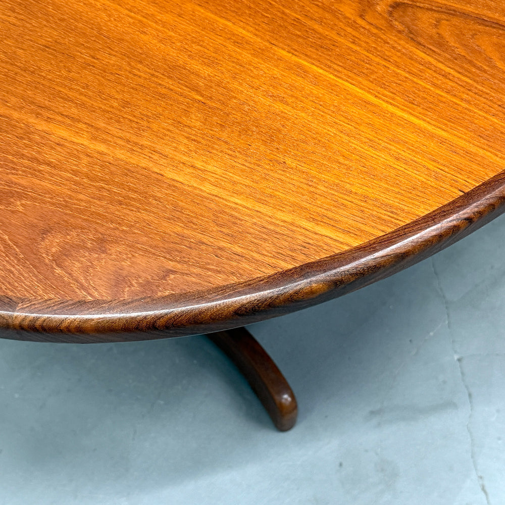 
                      
                        G-PLAN(ジープラン) / WHALE TAILE OVAL TABLE ホエールレッグ オーバルダイニングテーブル (401)
                      
                    