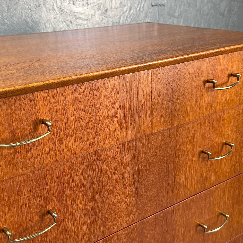 
                      
                        Teak 5-Drawer Chest ヴィンテージ 5段チェスト
                      
                    