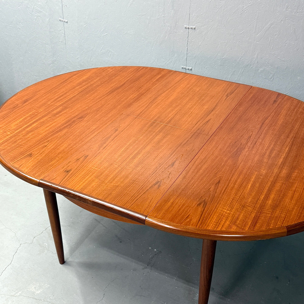 
                      
                        G-PLAN(ジープラン) / Fresco ROUND TABLE フレスコ ラウンドエクステンション ダイニングテーブル (501)
                      
                    