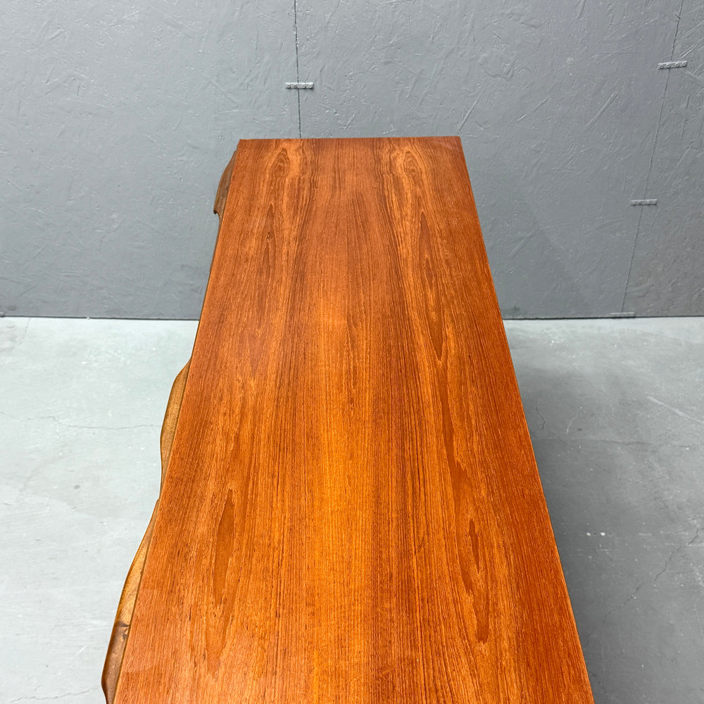 
                      
                        A.H.McINTOSH(マッキントッシュ) /  DUNVEGAN Sideboard (402)
                      
                    