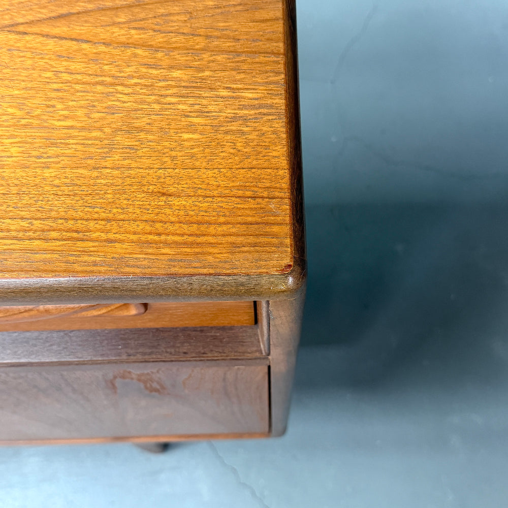 
                      
                        G-PLAN(ジープラン) / Fresco Sideboard フレスコ サイドボード (504)
                      
                    