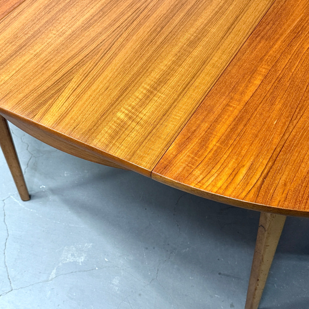 
                      
                        SUTCLIFFE OF TODMORDEN / Extension round table エクステンション ラウンドテーブル(501)
                      
                    