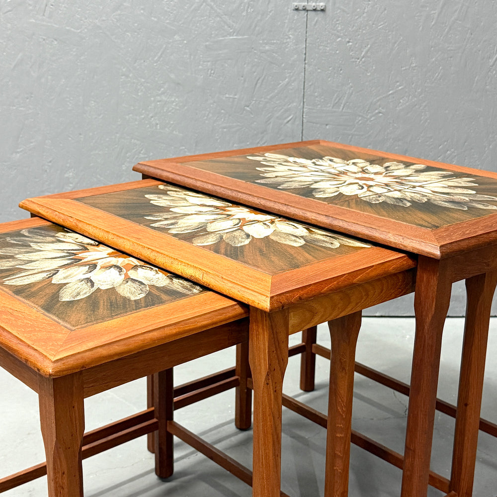 
                      
                        MOBELFABRIKKEN TOFTEN(モーベルファブリッケン・トフテン) / Tiletop nest table タイルトップ テストテーブル (501)
                      
                    