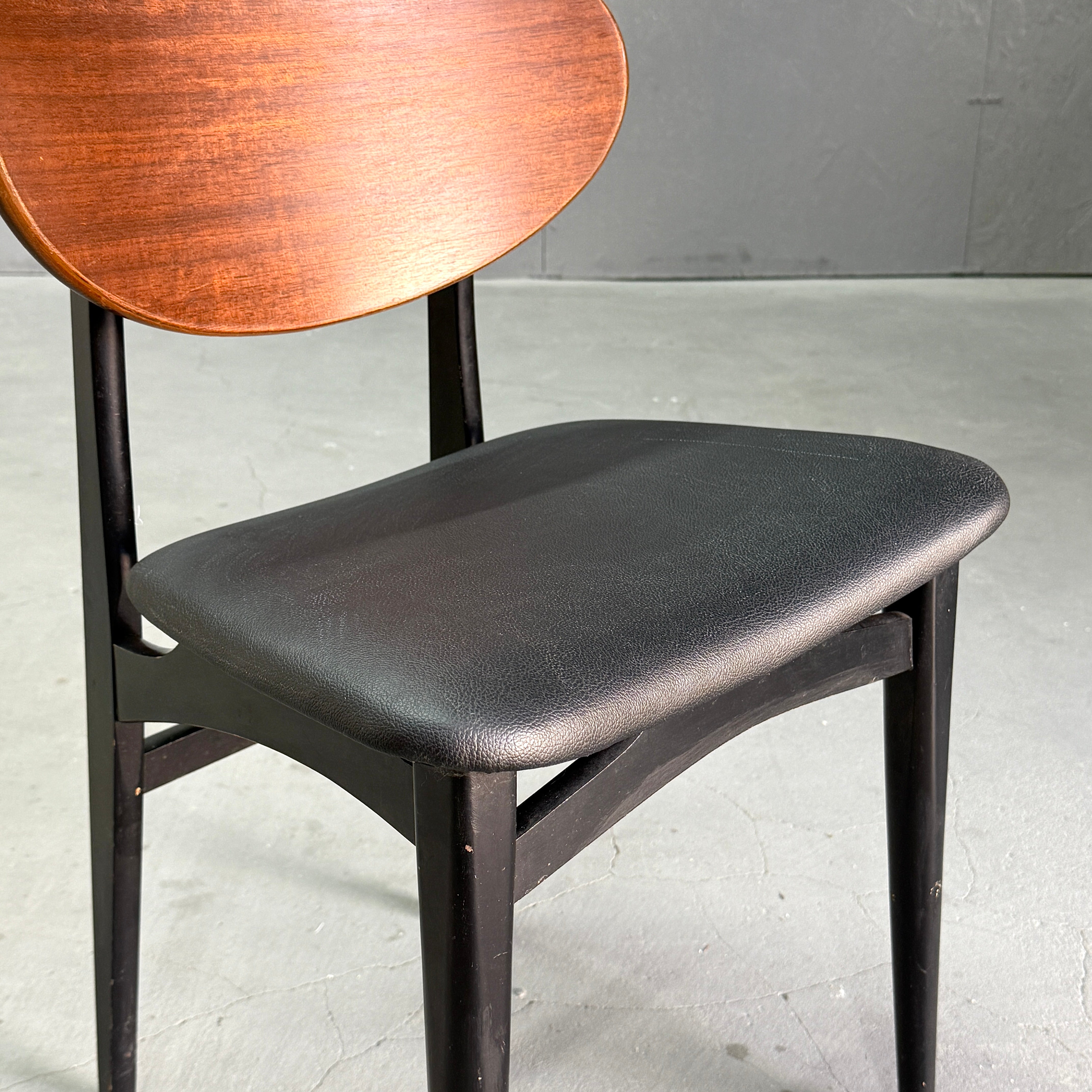 イギリス Beautility ヴィンテージ ダイニングチェア (4) Beautility (ビューティリティ) / Vintage chair ヴィンテージ