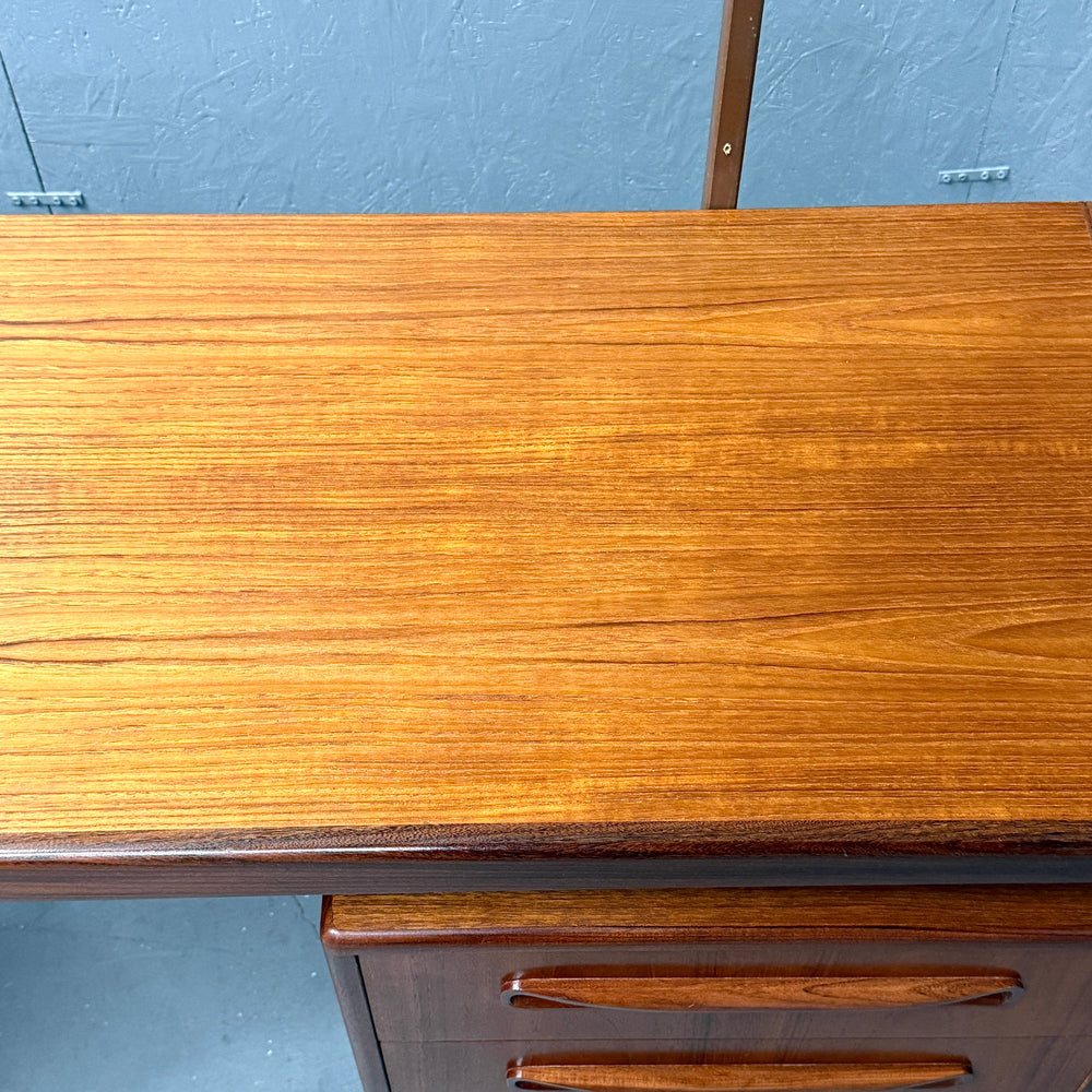 
                      
                        G-PLAN(ジープラン) / DRESSER ドレッサー (501)
                      
                    