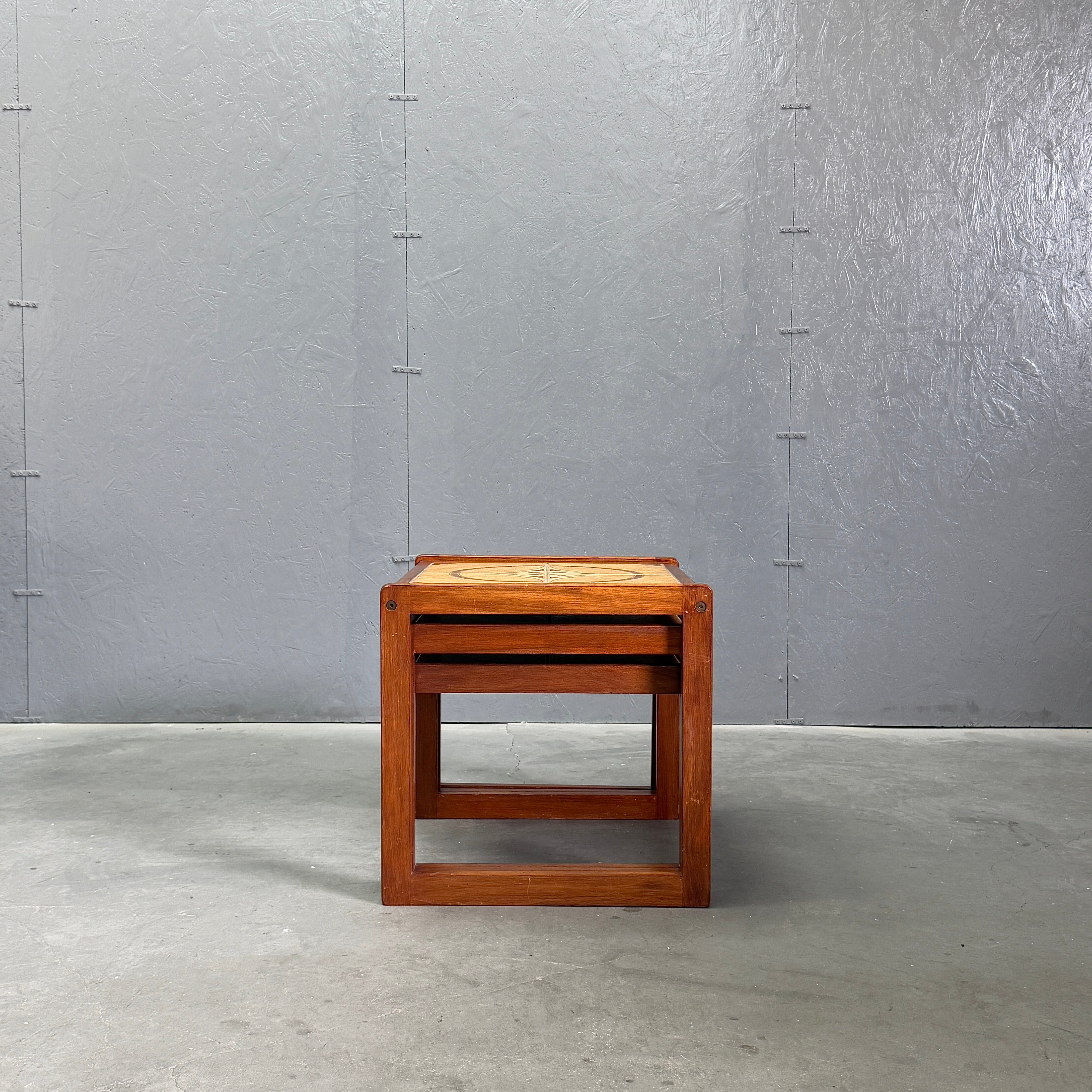 Vintage Teak Tile-Top Nest Table ヴィンテージ タイルトップ ネスト